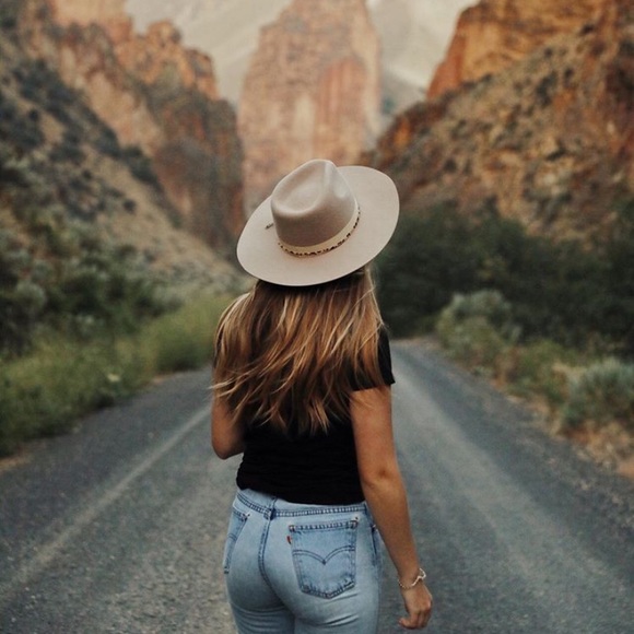 NEW Premium Levis Wedgie Straight (non-distres… - Picture 6 of 15